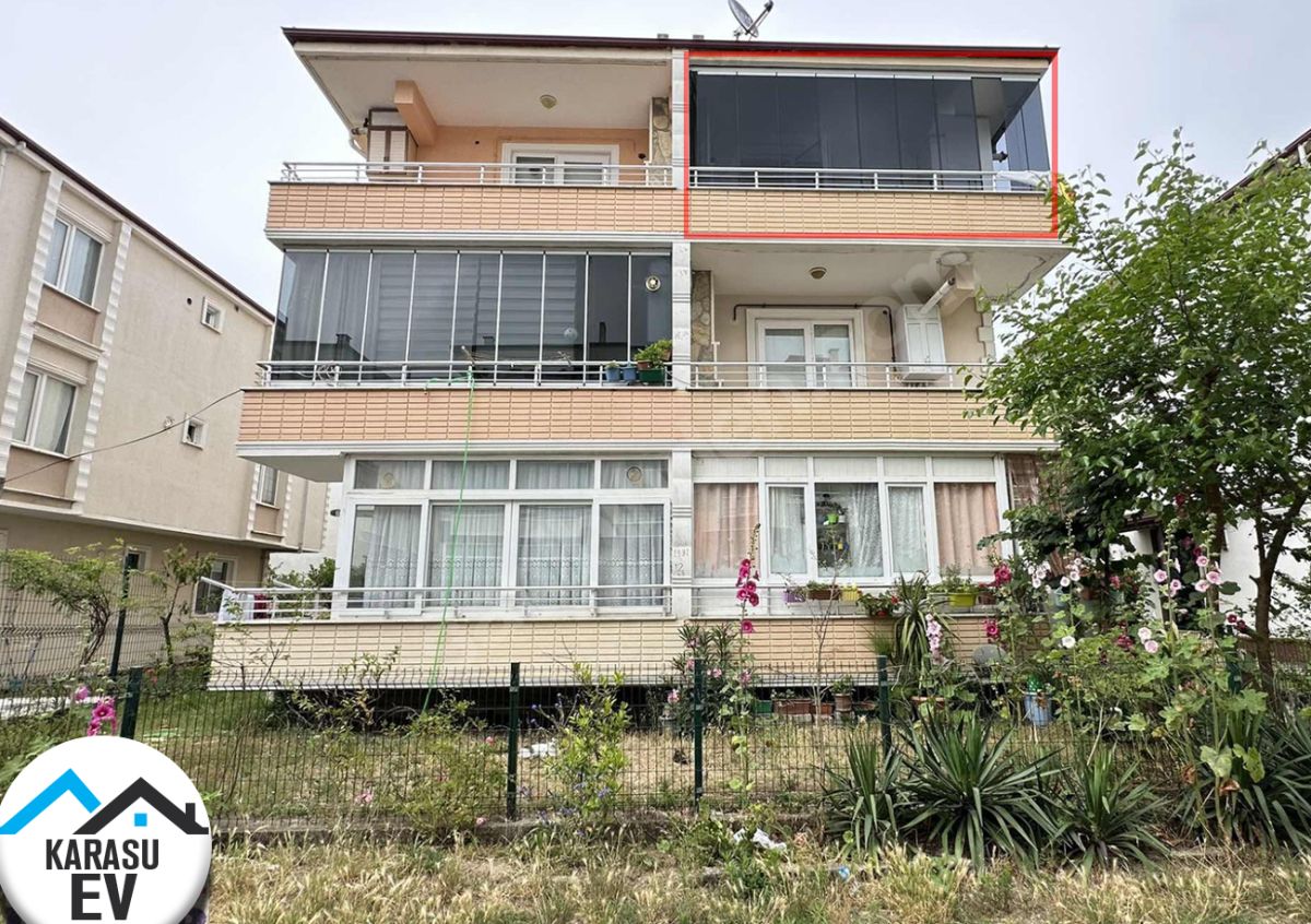 Ön cephe çift balkonlu 2+1 Daire